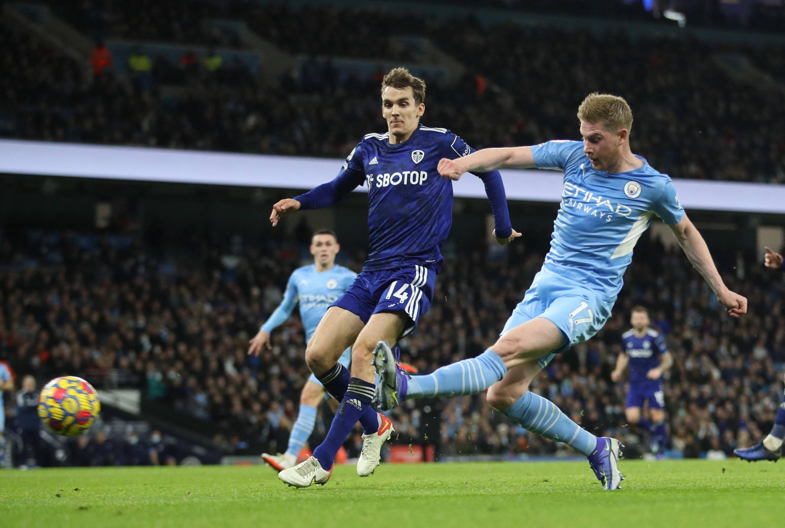 于足球赛事 于足球赛事