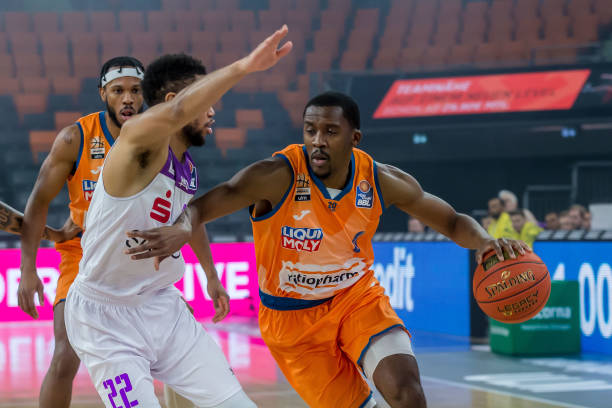 实现稳步前 实现稳步前